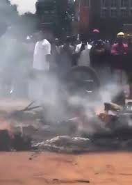 Edo Killing: Governor Okpebholo Pays Condolence Visit to Families of Uromi Victims 1